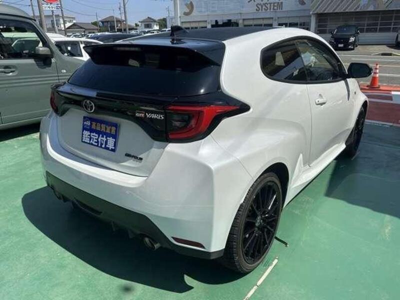 GR YARIS