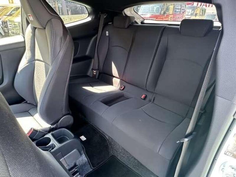GR YARIS
