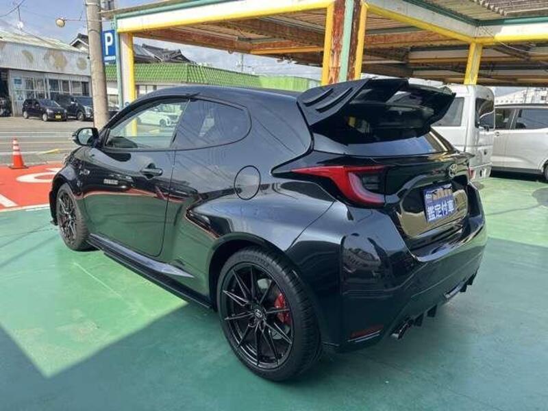 GR YARIS