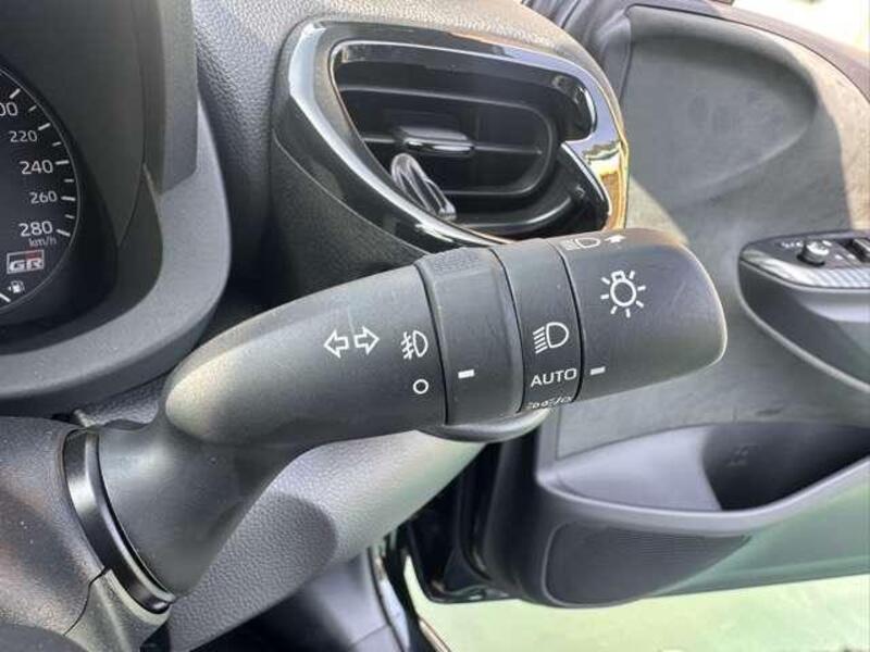 GR YARIS