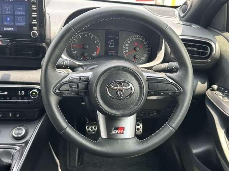 GR YARIS