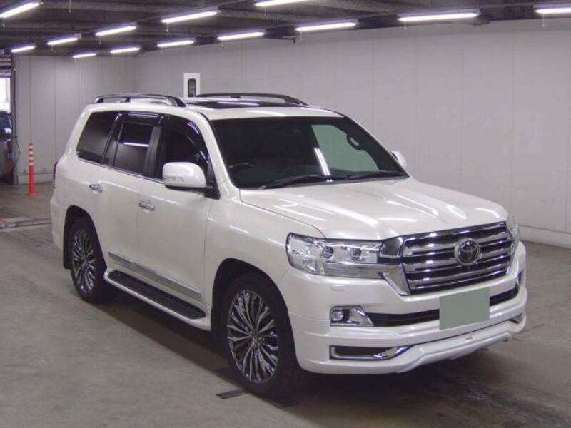 LAND CRUISER