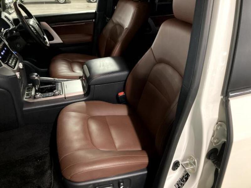 LAND CRUISER