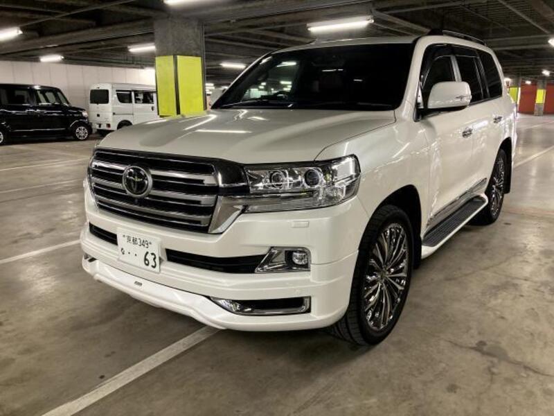 LAND CRUISER