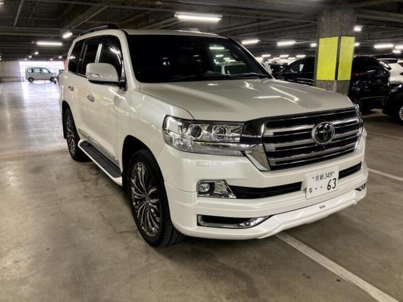 TOYOTA LAND CRUISER