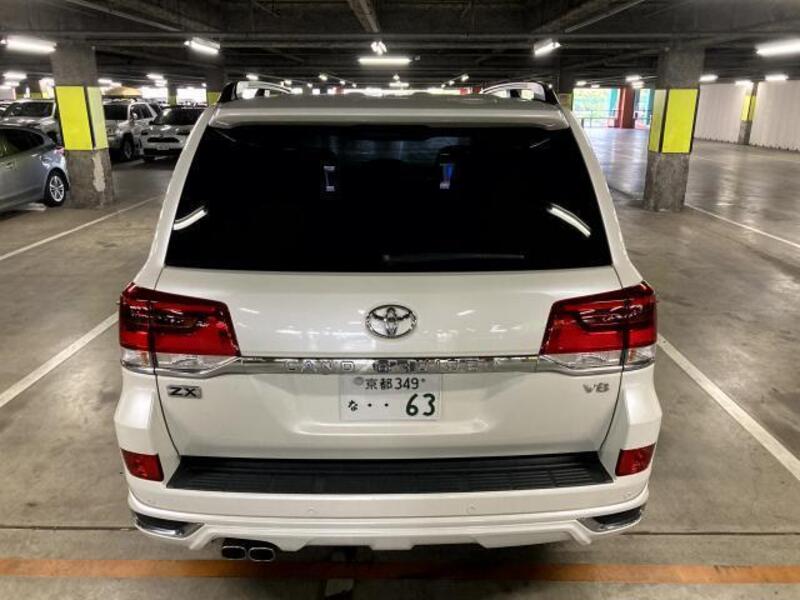LAND CRUISER