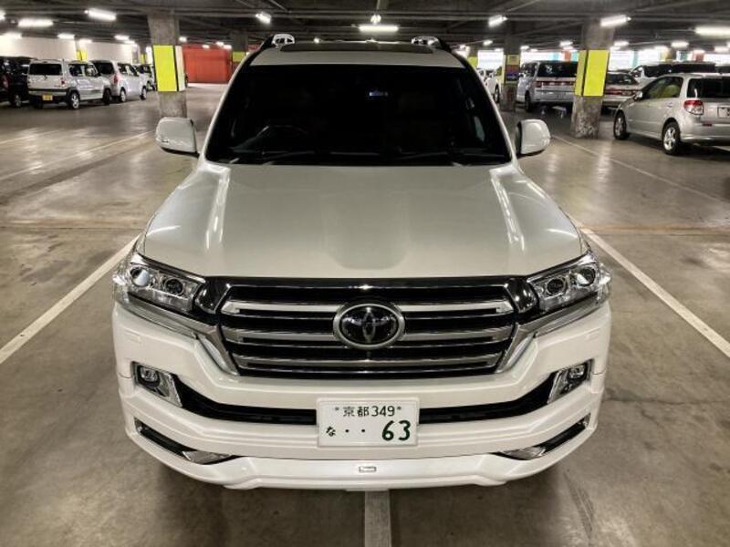 LAND CRUISER