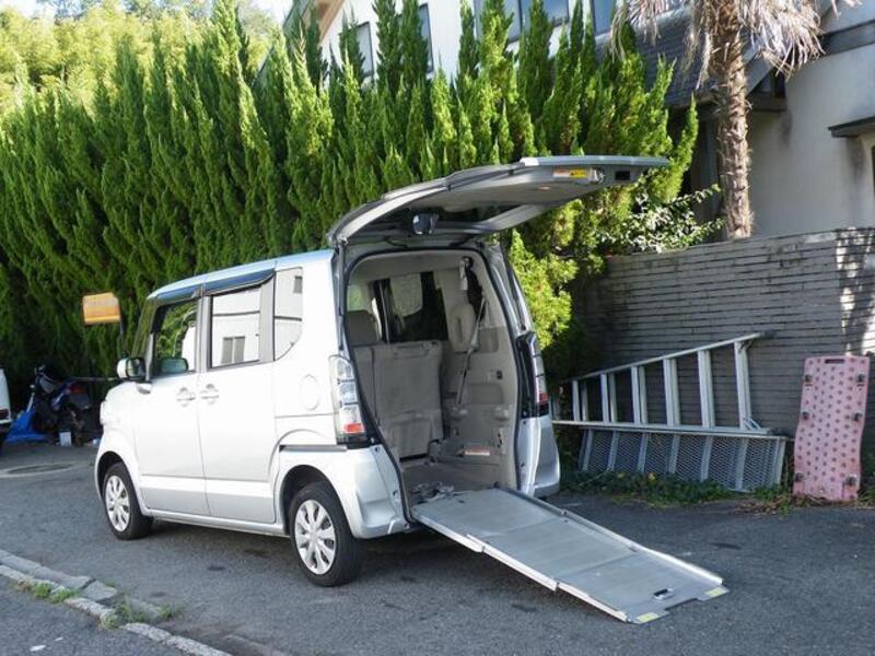 HONDA N BOX PLUS