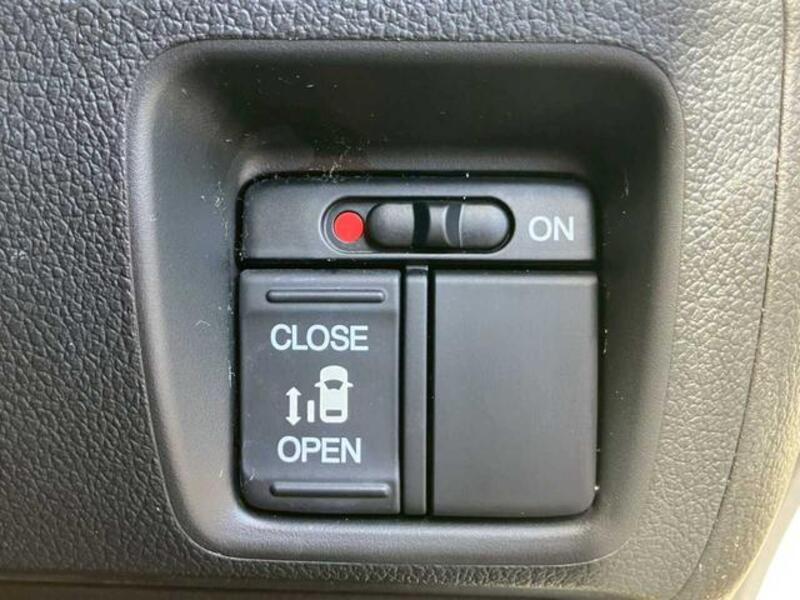 N BOX