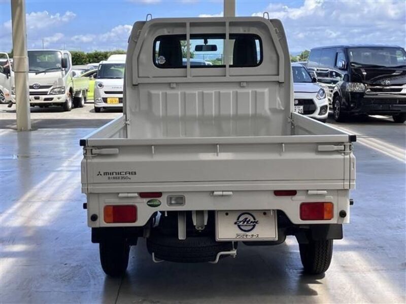 MINICAB TRUCK