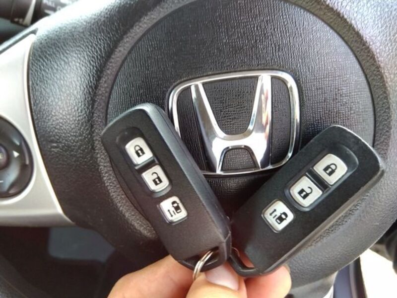 N BOX