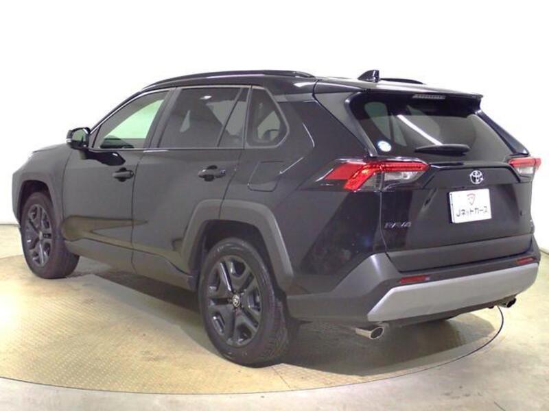 RAV4