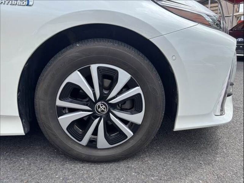 PRIUS PHV