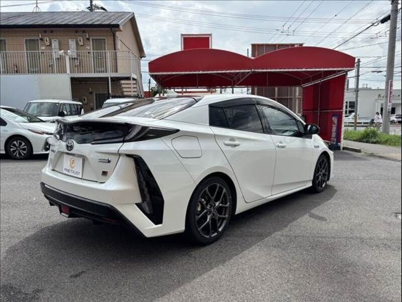 PRIUS PHV