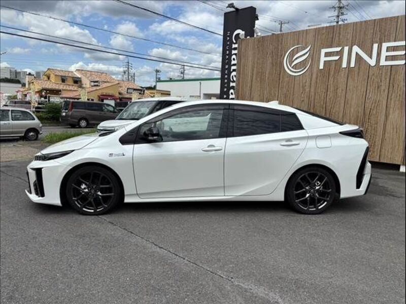 PRIUS PHV
