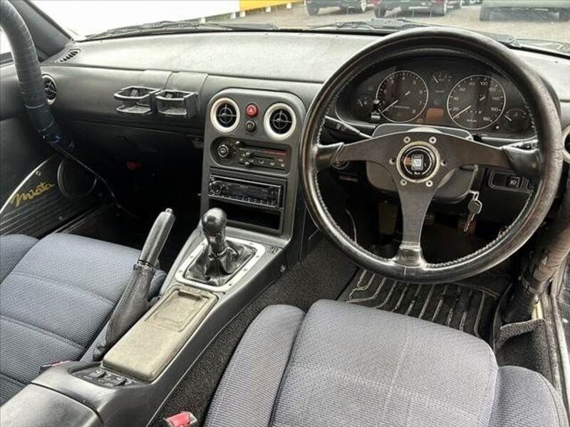 EUNOS ROADSTER