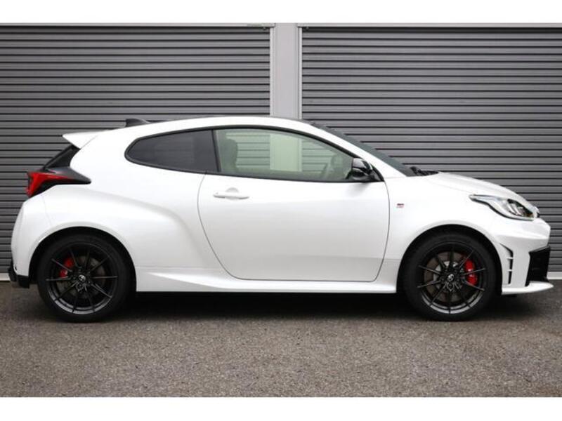 GR YARIS