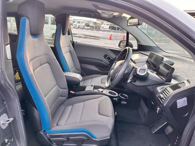 i3