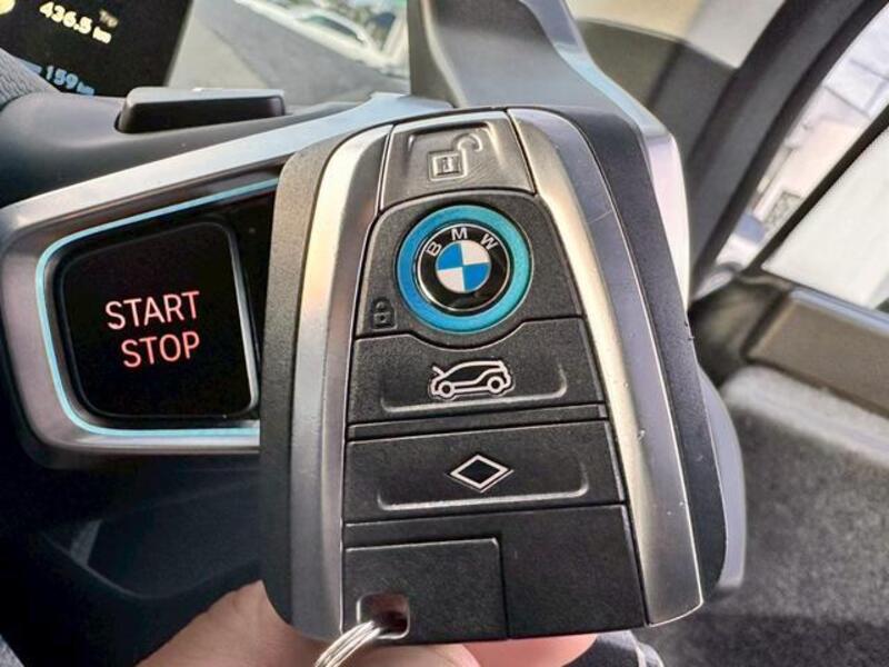 i3