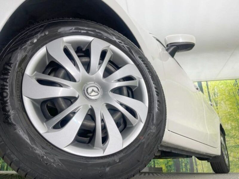 MAZDA2