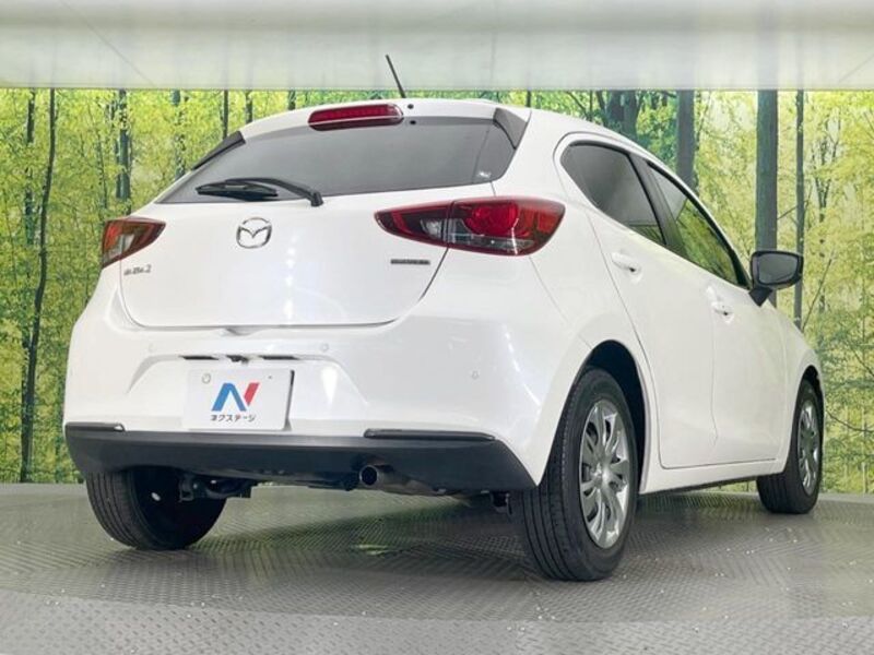 MAZDA2