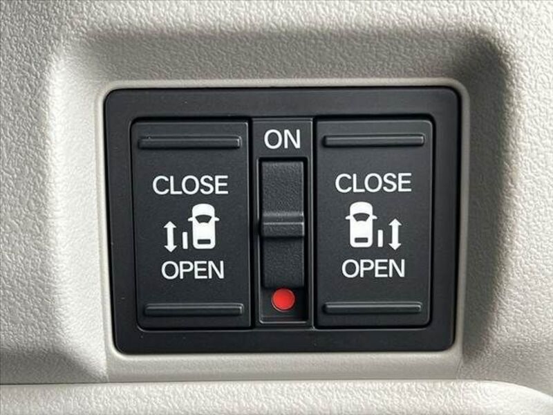 N BOX