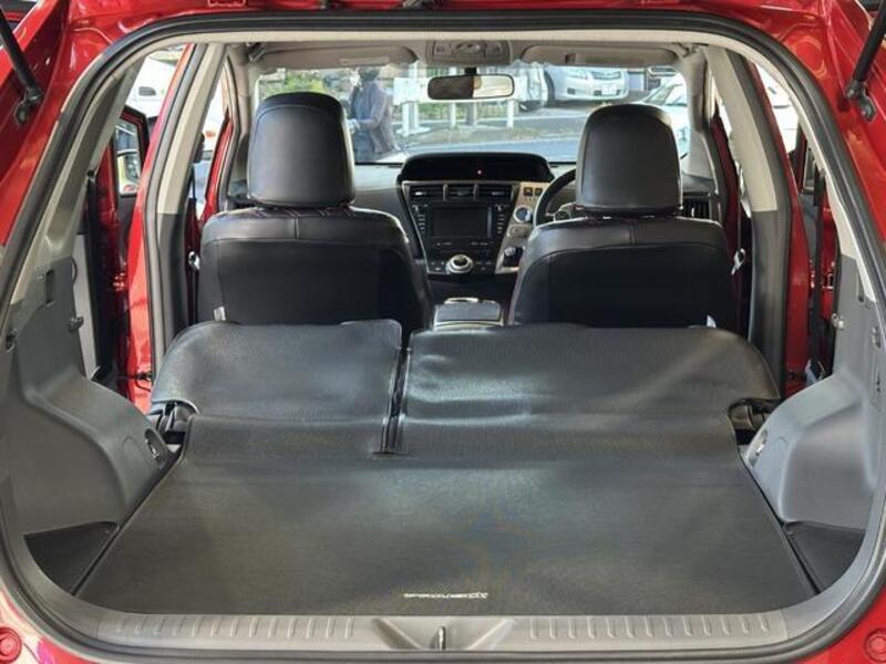 PRIUS ALPHA