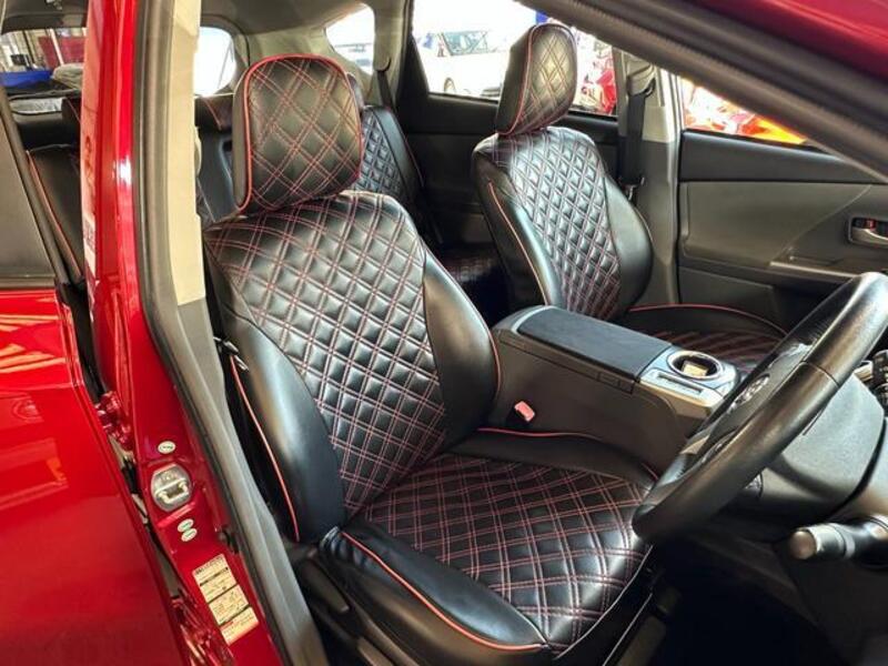 PRIUS ALPHA