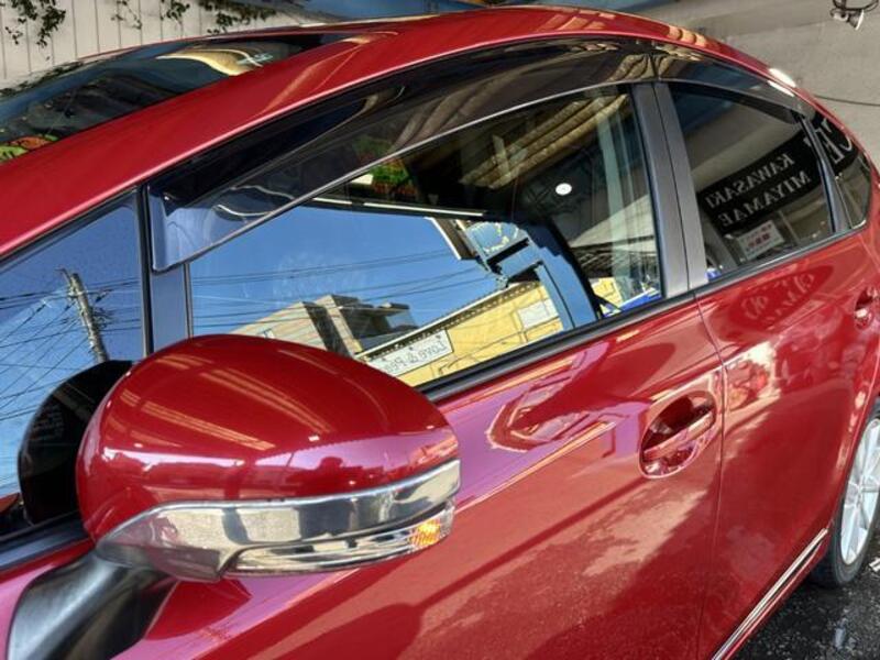 PRIUS ALPHA