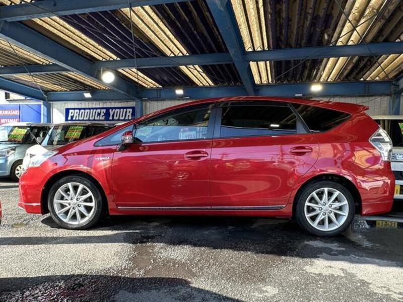 PRIUS ALPHA