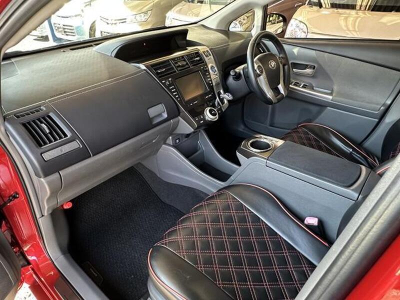PRIUS ALPHA