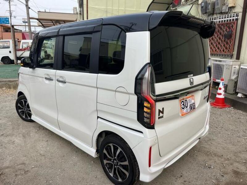N BOX CUSTOM