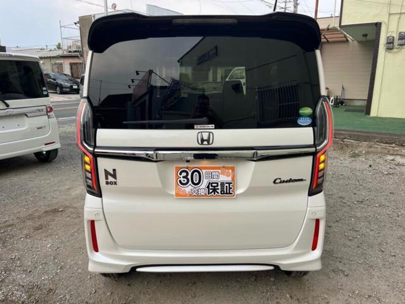 N BOX CUSTOM