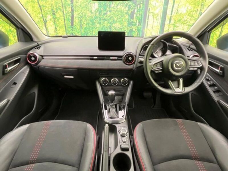 MAZDA2