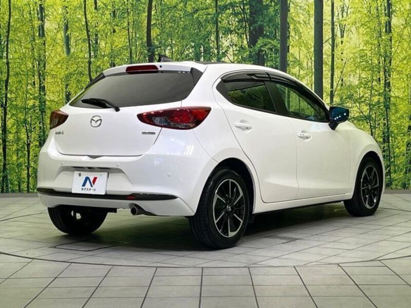 MAZDA2