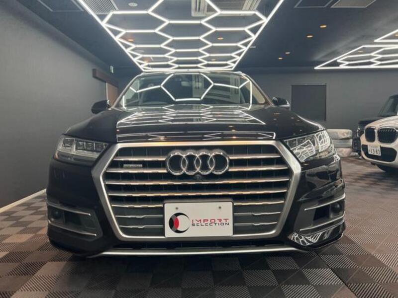 Q7