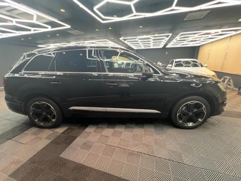 Q7