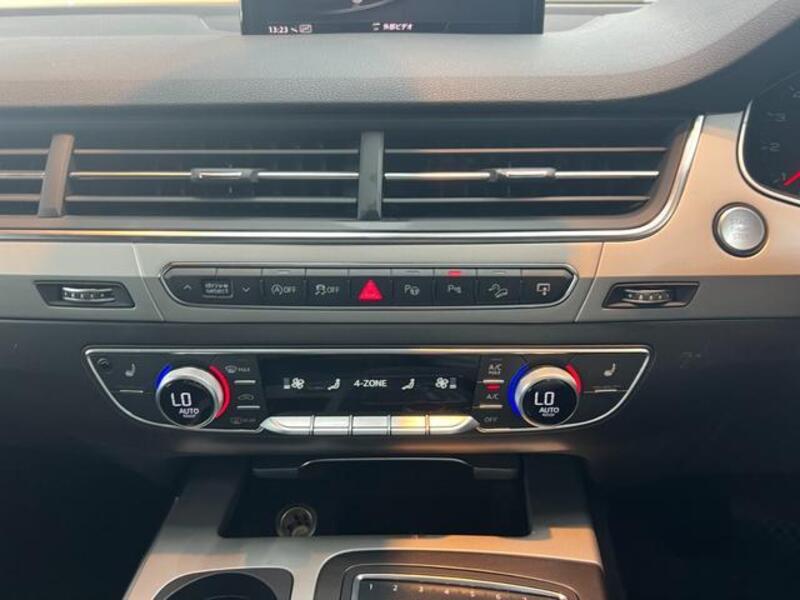 Q7