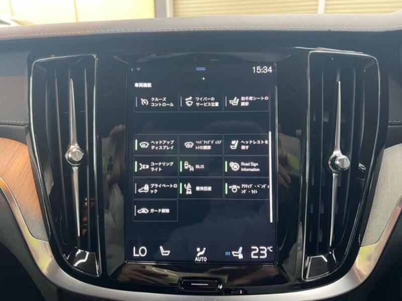 V60