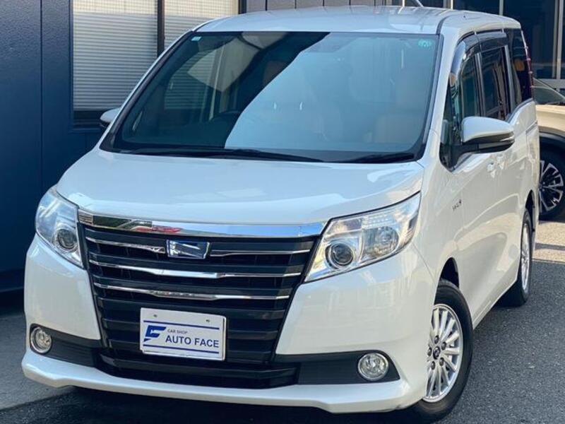 TOYOTA NOAH