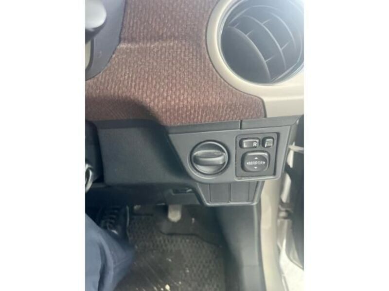 COROLLA AXIO