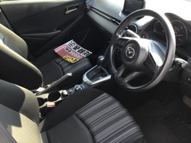 MAZDA2