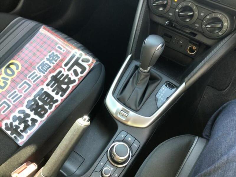 MAZDA2