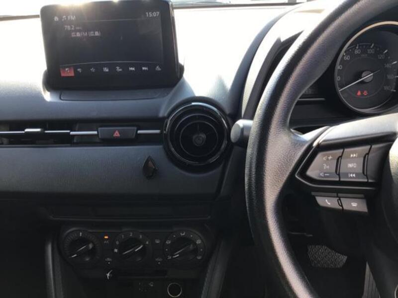 MAZDA2