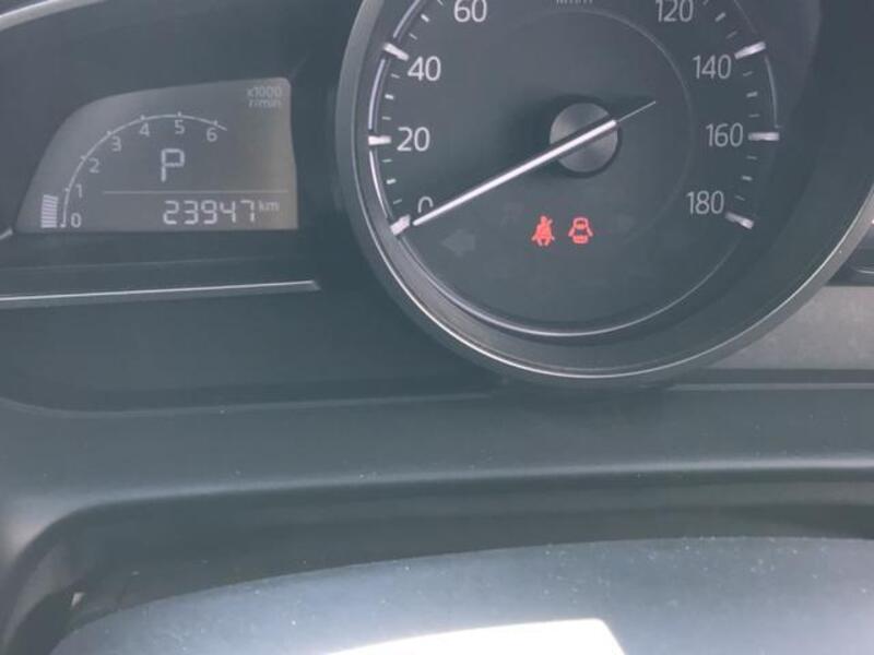 MAZDA2