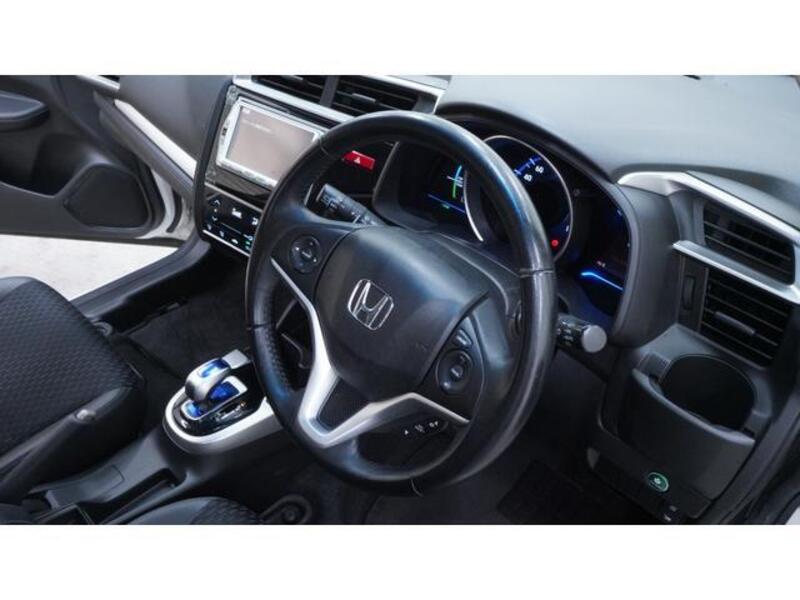 FIT HYBRID