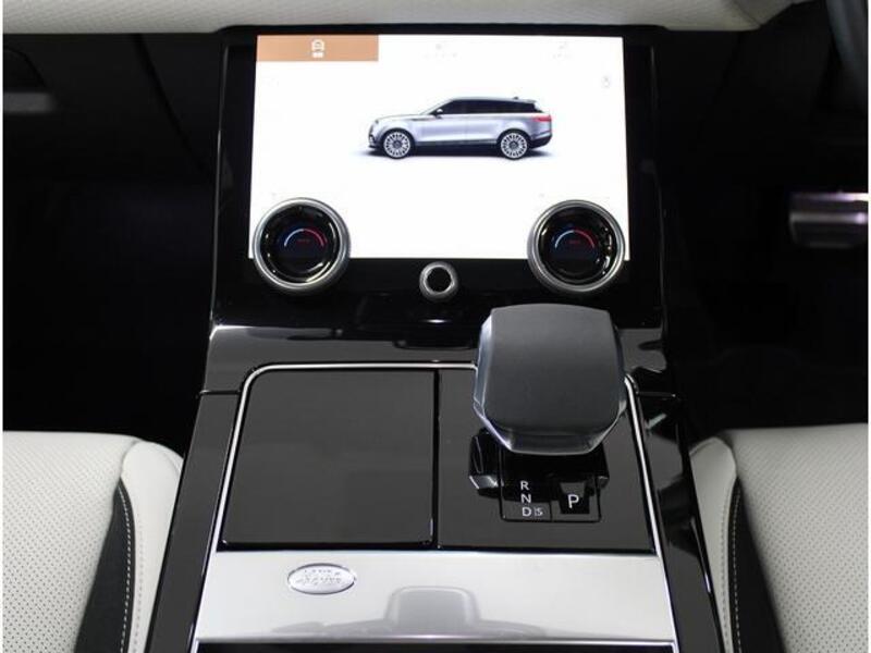 RANGE ROVER VELAR