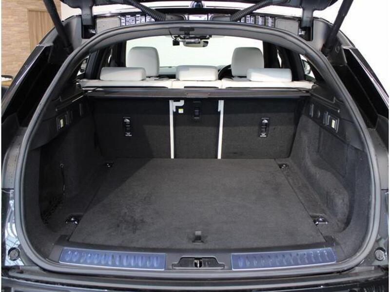 RANGE ROVER VELAR