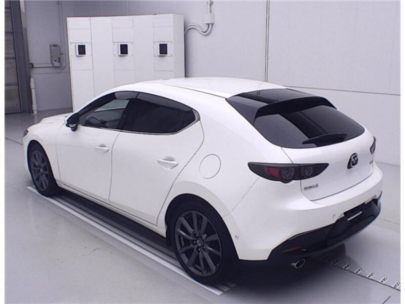 MAZDA3