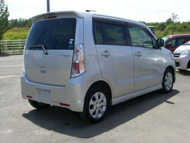 WAGON R
